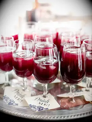 alice in wonderland wedding ideas drink me cocktails