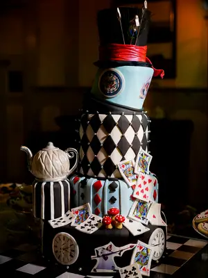 alice in wonderland wedding cake