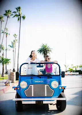 Couple in Moke