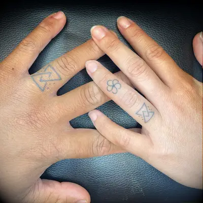 Intersecting triangles