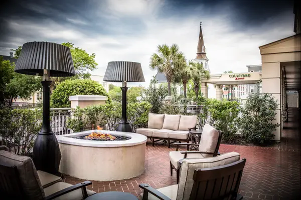 Charleston Bachelorette Hotel - Courtyard Charleston Historic District