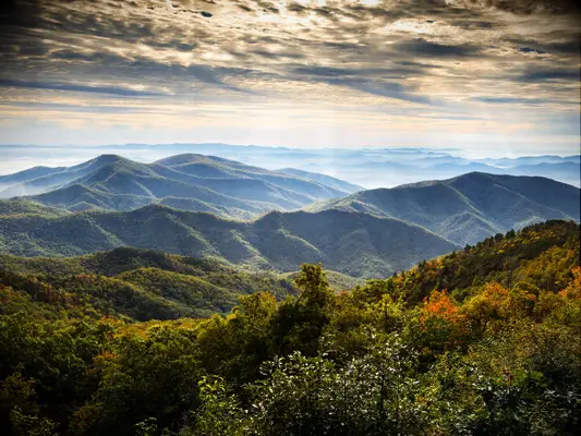 Pourquoi vous devriez totalement réserver un mariage à destination de montagne (meilleurs locaux)