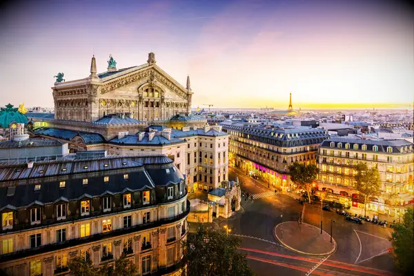 Cheapest flights from the US to Paris, France