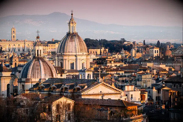 Cheapest flights from the US to Rome, Italy