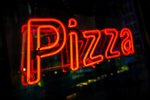 Chicago Bachelorette Party Idea - Pizza