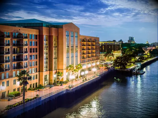 Riverfront hotel in Savannah