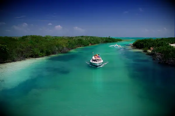 boat cruises along cancun with water activities 