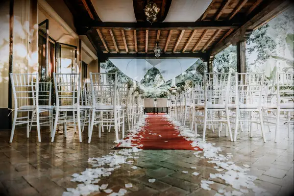 Outdoor wedding ceremony in Madrid, Spain