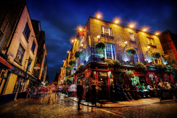 The outside of Temple Bar in Dublin, Ireland, at night