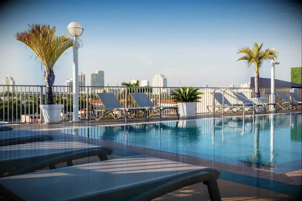 Hotels in Miami for a BacheloretteParty - Courtyard Miami Beach South Beach