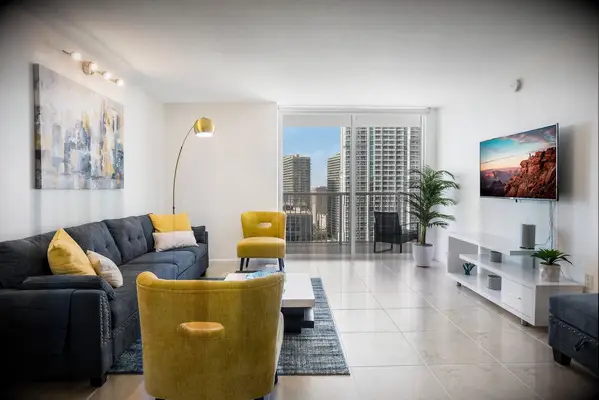 VRBO Beautiful Three-Bedroom Apartment (Brickell)