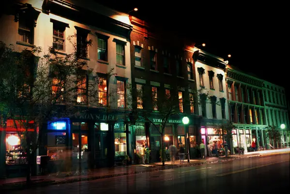 charleston nightlife