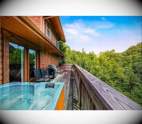 Secluded Cabin with Hot Tub in Gatlinburg, Tennessee